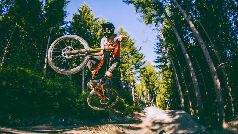 Experience the thrill of one of New Zealand’s best loved mountain bike parks with a full day Bike Pass brought to you by Skyline Queenstown!